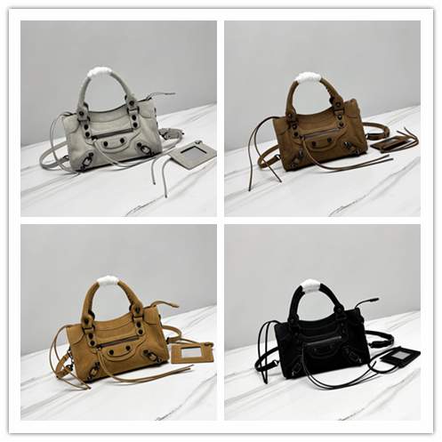 Picture of Balenciaga Handbags _SKUfw238760738fw